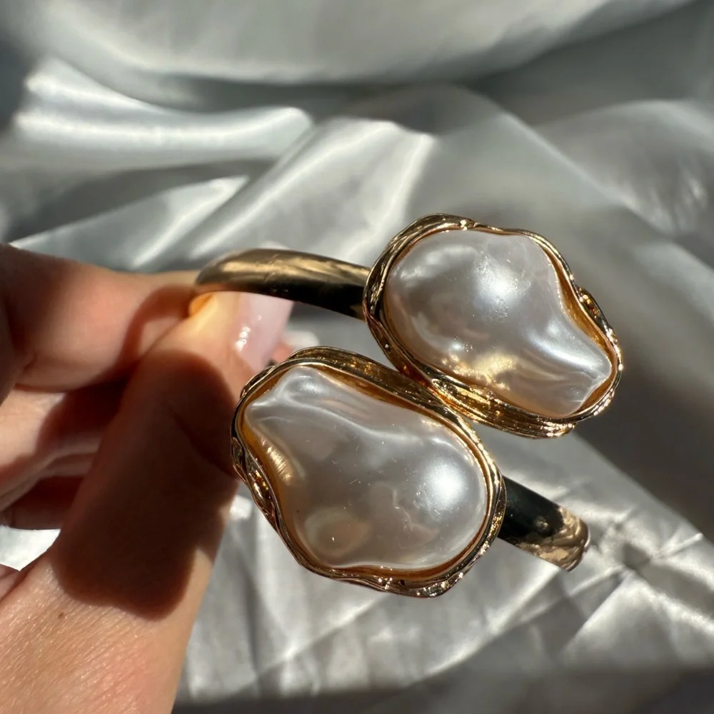 color Gold and Pearl Cuff Bracelet adjustable